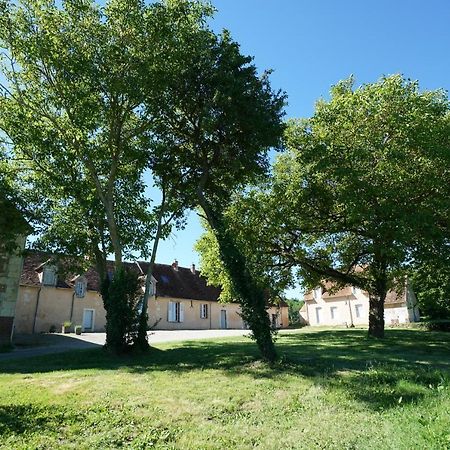Chambres D'Hotes Du Bistrot Des Ecuries Cour-Maugis-sur-Huisne エクステリア 写真