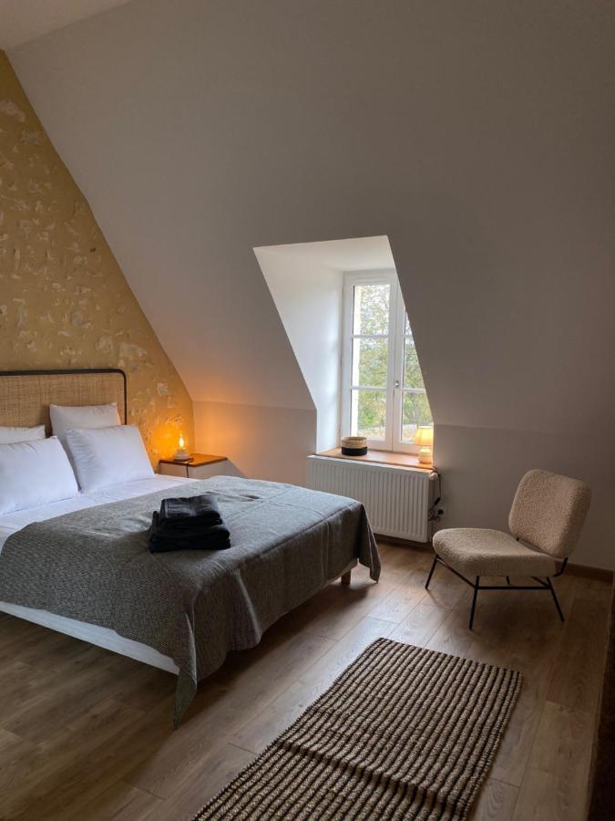 Chambres D'Hotes Du Bistrot Des Ecuries Cour-Maugis-sur-Huisne エクステリア 写真